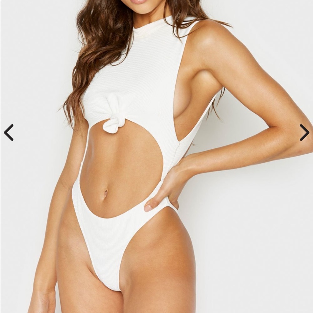 Frankies bikinis Blake one piece NWT Large